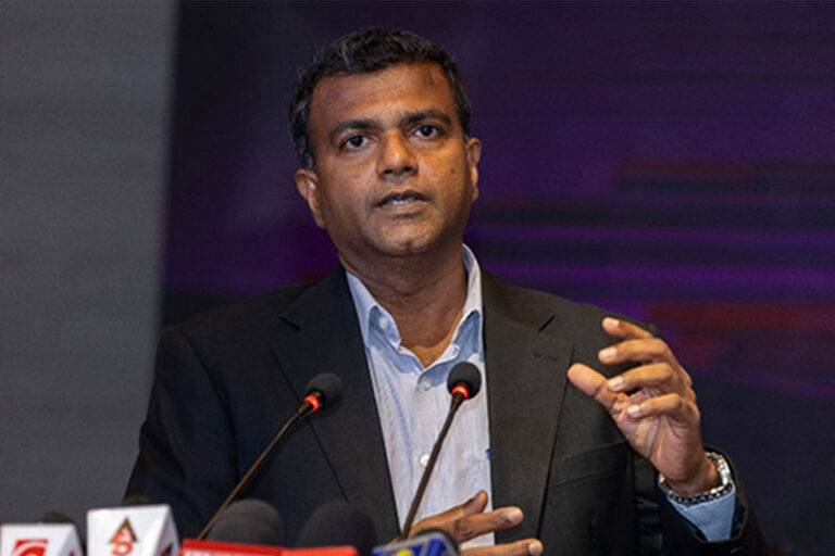 ආචාර්ය හර්ෂණ සූරියප්පෙරුම   මුදල් අමාත්‍යාංශයේ ලේකම් ධූරයට ?