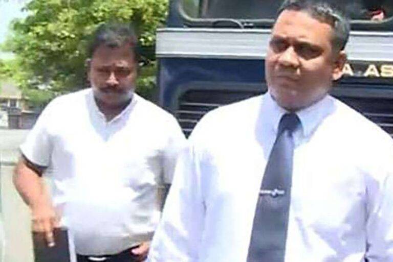 බන්ධනාගාර කොමසාරිස් ජනරාල් අධිකරණයට!