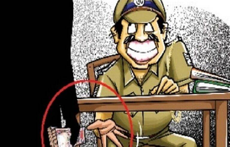අල්ලස් ගත් පොලිස් නිලධාරීන් දෙදෙනෙක් අත්අඩංගුවට