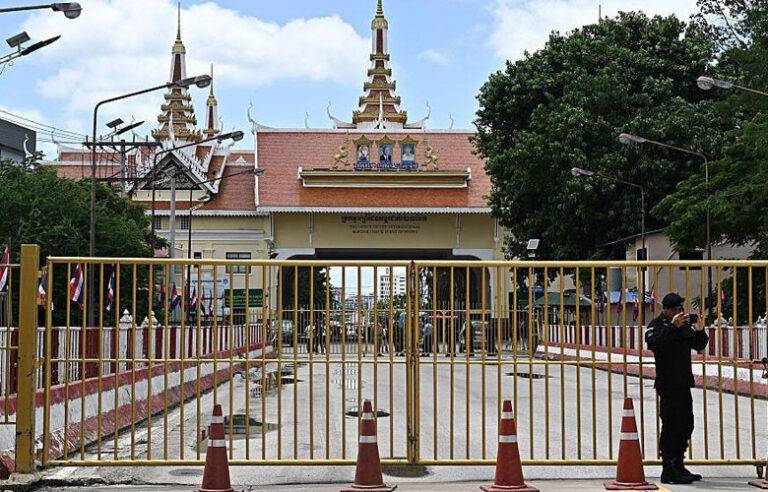 තායිලන්තය සහ කාම්බෝජය අතර සන්නද්ධ දේශසීමා ගැටුම් ඇරඹේ