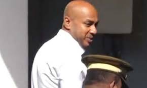 රන් ආලේපිත ගිනි අවියේ නඩුවෙන් දුමින්ද මුදා හරියි!