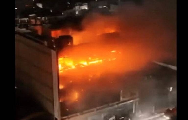 ඉරාක සාප්පු සංකීර්ණයක ඇති වූ ගින්නක් හේතුවෙන් 60 දෙනෙකු මරුට