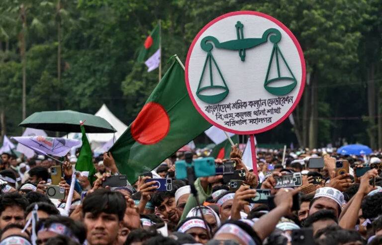 මැතිවරණ ක්‍රමය ප්‍රතිසංස්කරණය කරන ලෙස ඉල්ලා බග්ලාදේශයේ විශාලතම ඉස්ලාමිය පක්ෂයේ ලක්ෂ සංඛ්‍යාත ආධාරකරුවන් ඩකා අගනුවරට රැස්වේ