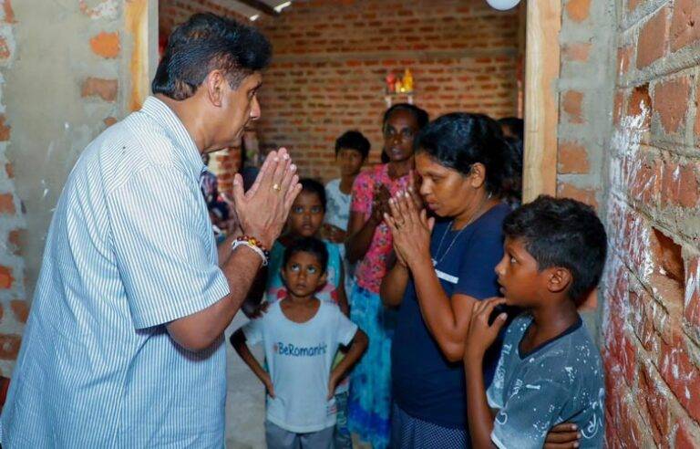 ආපදාවලට ලක්වන ධීවරයන් ගැන සොයා බැලීමට පැහැදිලි යාන්ත්‍රණයක් අවශ්‍යයි – විපක්ෂ නායක සජිත් (VIDEO)