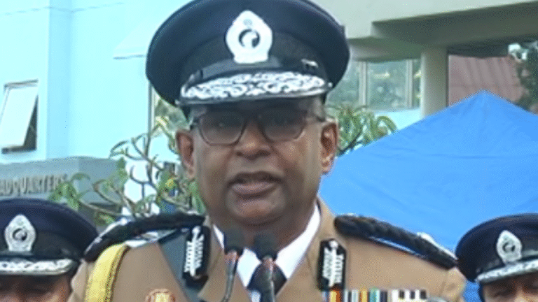 නව පොලිස්පතිවරයා සිය නිල රාජකාරී ආරම්භ කරයි!