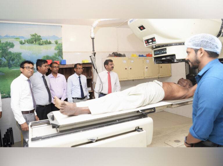 දෙවන වරටත් කරාපිටිය ජාතික රෝහලට ලීනියර් ඇක්සලරේට යන්ත්‍රයක්:  යන්ත්‍රය ස්ථාපිත කිරීමට අවශ්‍ය ඉදිකිරීමේ ශ්‍රම දායකත්වය ශ්‍රි ලංකා යුධ හමුදාවෙන්!