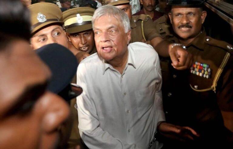රනිල් බන්ධනාගාර රෝහලෙන් කොළඹ ජාතික රෝහලට මාරුකරයි !
