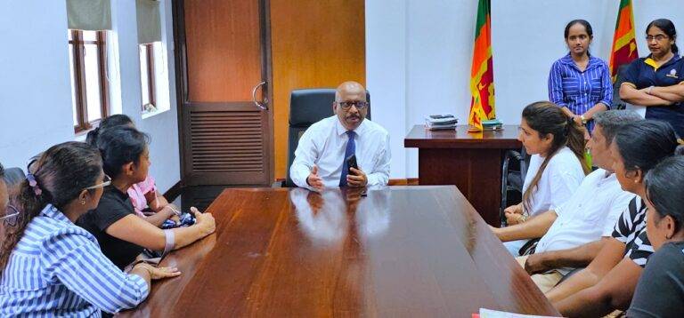 කපුටාට කේජු කන්නට ඕනිනම්….