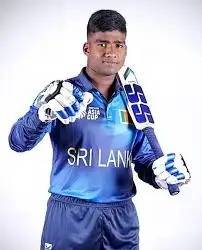 කවීජ ගමගේ තුන් ඉරියව් දස්කම්වලින් ලංකාවට ජය ගෙනෙයි