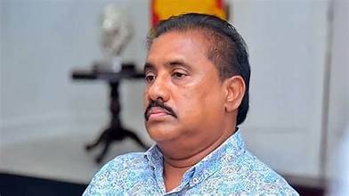 හම්බන්තොට වාරයේ ටෙන්ඩර් වංචාවක් ගැන හිටපු ඇමති රෝහිතගෙන් ප්‍රකාශයක් ගැනීමට අධිකරණයෙන් නියෝග!