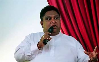 89 රනිල්ට අහුවුණා නම් JVP රන්ජන්ට වෙනදේ බලන්න තිබ්බා. රනිල් කියන්නේ හොඳ චන්ඩියෙක්. ඊට එහා ගෝඨාභය. ඊටත් එහා මහින්ද!