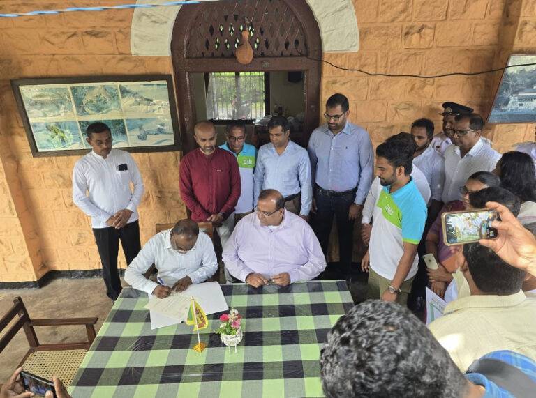 දුම්රිය ස්ථාන 100ක් නවීකරණය කිරීමේ ව්‍යාපෘතිය ඇරඹේ!