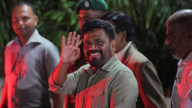 දේශීය ආදායම්,සුරාබදු හා රේගුව වාර්තාගත ආදායමක් රැස්කරයි. අයවැය පරතරයත් අඩුවෙයි!