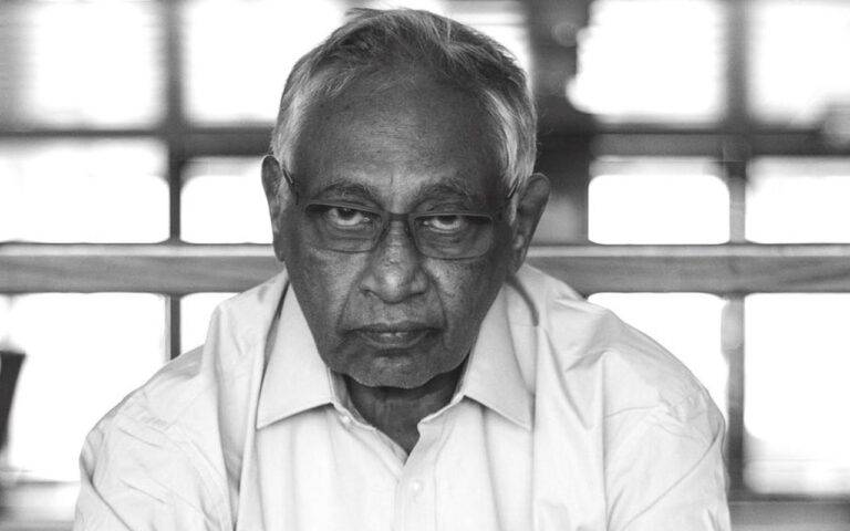 “ට්‍රින්කෝ 5 සංහාරයේ” වින්දිතයෙකුගේ පියා වන වෛද්‍ය මනෝහරන්, යුක්තිය නොලබාම, පිටුවහල්ව සිටියදී දිවි ගමනට සමු දෙයි!