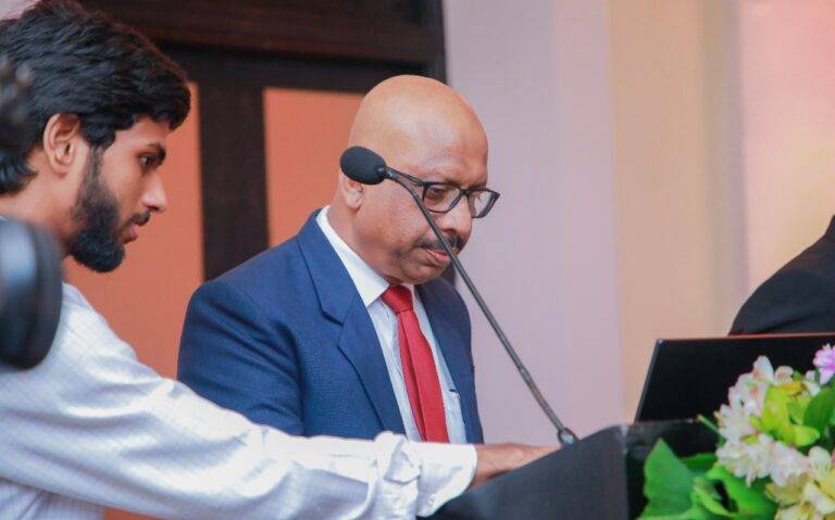 රග්බි බහිරවයෝ ගැන සහ ගේම් ගැනත් අවලාද නඟන මඩ ගසන මාධ්‍ය ගැනත් ක්‍රීඩා ඇමති කතා කරයි