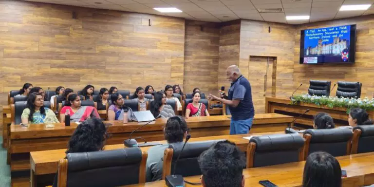 NSBM හිදී සම්මානිත මහාචාර්ය ඒ.පී. ද සිල්වාගෙන් ප්‍රකාශ රසායන විද්‍යාව පිළිබඳ ආශ්වාදජනක දේශනයක්!