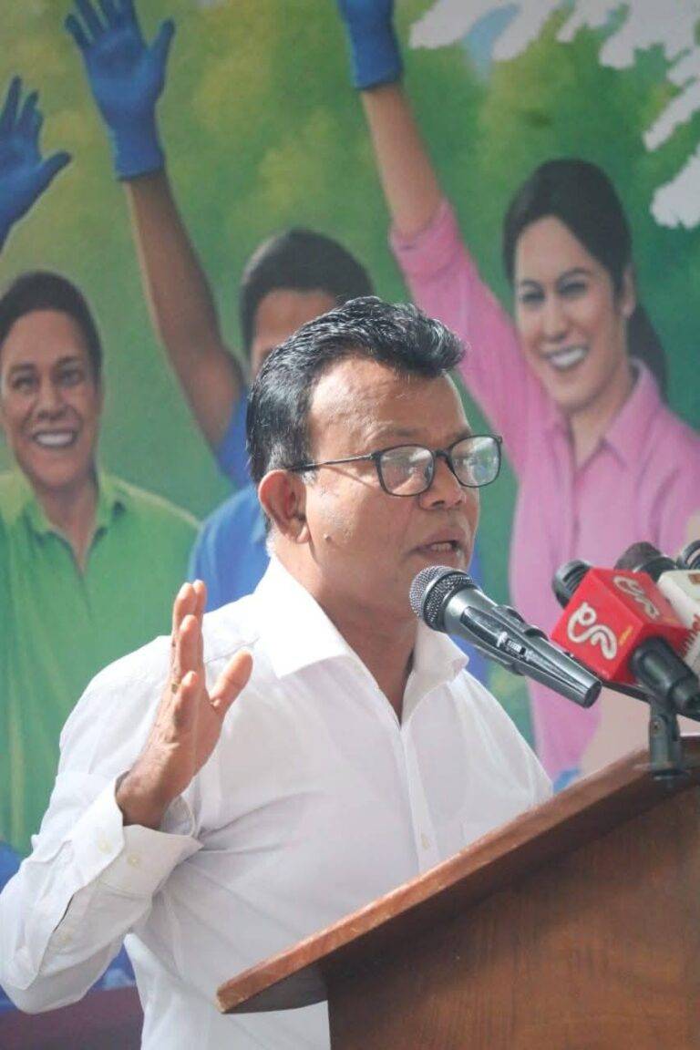 රාජපක්ෂ කඳවුර රටේ දේපල කොල්ල කෑවා විතරක් නෙවෙයි අපරාධ කල්ලිත් නඩත්තු කරලා. අහුවෙන තරමක් අහුවෙන්නේ පොහොට්ටුවට සම්බන්ධ අය – මන්ත්‍රී සුරවීර