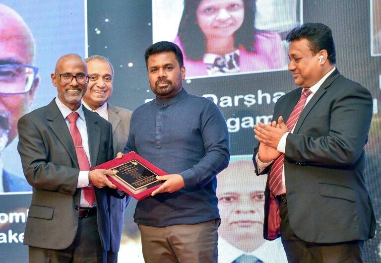 ජාතික කෘෂිකාර්මික පර්යේෂණ විශිෂ්ටතා සම්මාන උලෙළ ජනපති ප්‍රධානත්වයෙන්