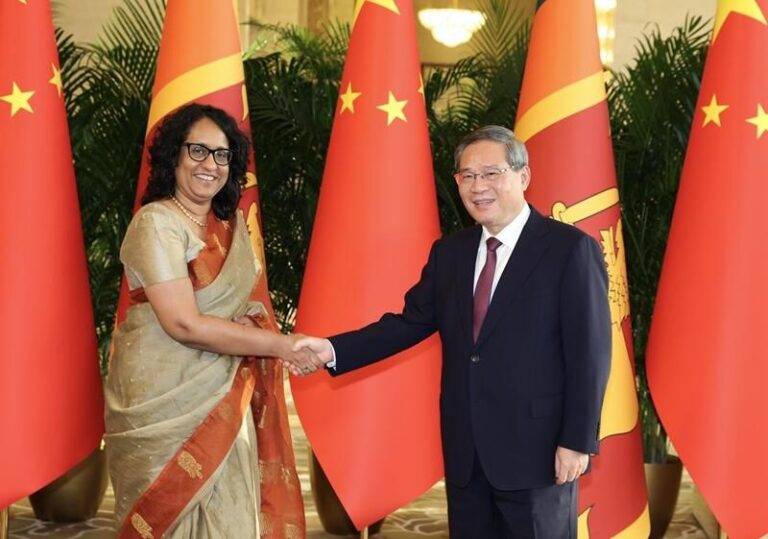චීන අගමැති සහ ශ්‍රී ලංකා අගමැතිනිය අතර හමුවක්
