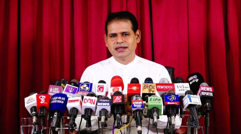 සීනි බිම වැටුණම කුඹින්ට ටෙලිග්‍රෑම් ගහන්න ඕනේ නෑනේ. ඒ වගේ තමයි 21 සජබෙත් එයි!