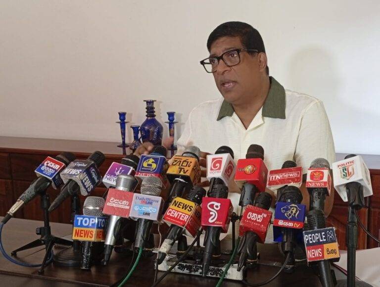 ආණ්ඩුවේ ඩබල් කැබ් මිලදී ගැනීම: බිලියන 40ක පාඩුවක්?