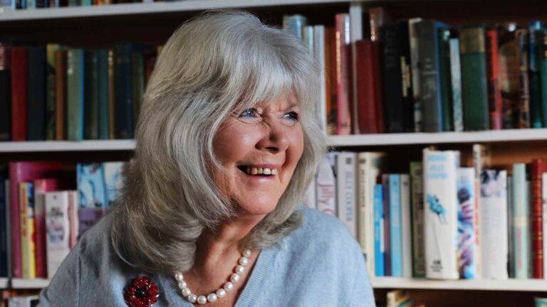 Rivals කතාංගයට පණ දුන් මුල්පුරුක “Jilly Cooper” හදිසියේ දිවි ගමනට සමු දෙයි!
