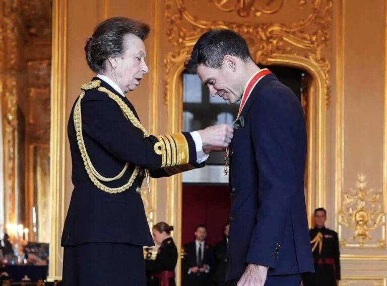 එංගලන්ත ලෙජන්ඩ් ඇන්ඩර්සන්ට නයිට් පදවියක්!