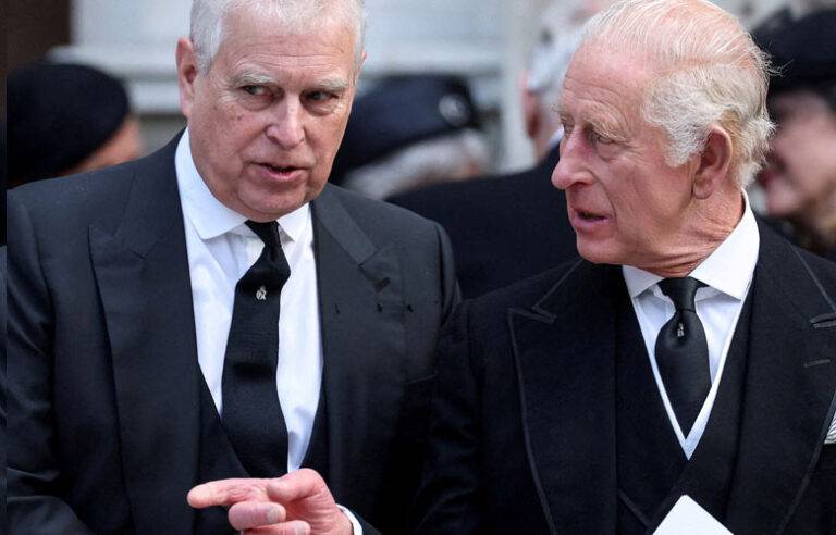 ඇන්ඩෲ කුමරුගේ තරුපටි ගැලවේ; වින්ඩ්සර් නිවසින් පිටව යා යුතු බව බකිංහැම් මාලිගය කියයි