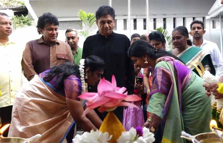 සාමය සංහිඳියාව වර්ධනය වී සෞභාග්‍ය සම්පන්න රටක් උදා වේවා ! – නව රාත්‍රී උත්සවය සමරමින් විපක්ෂ නායක සජිත් කියයි