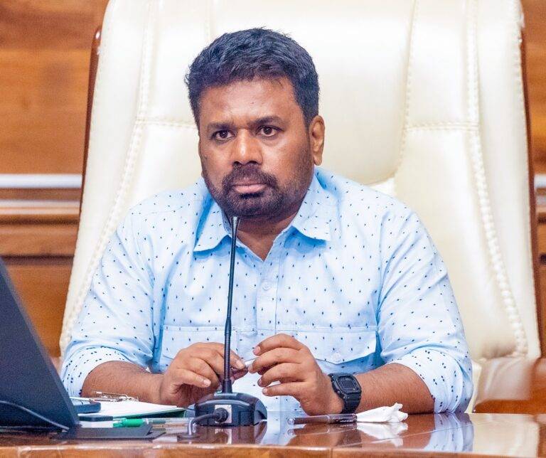 ඕනෑම අන්ධකාරයක ආලෝකය ඇත, ඒ නිසා අපි ඒකාවන්ව නැගී සිටිමු. මේ කදුළු සළන පාරාදීසය සුවපත් කරමු. දීප්තිමත් දිවයිනක් ගොඩනගමු – ජනපති අනුර