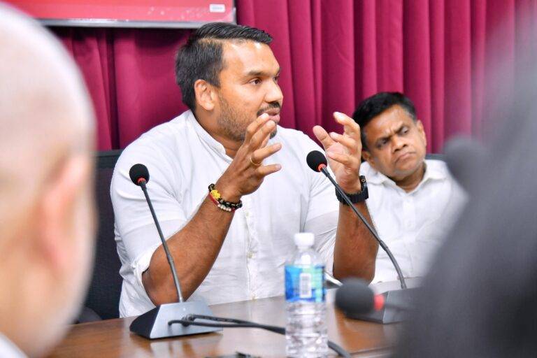 අපි මේ ආණ්ඩුවේ බොරු චෝදනා වලට බය නැහැ – නාමල්