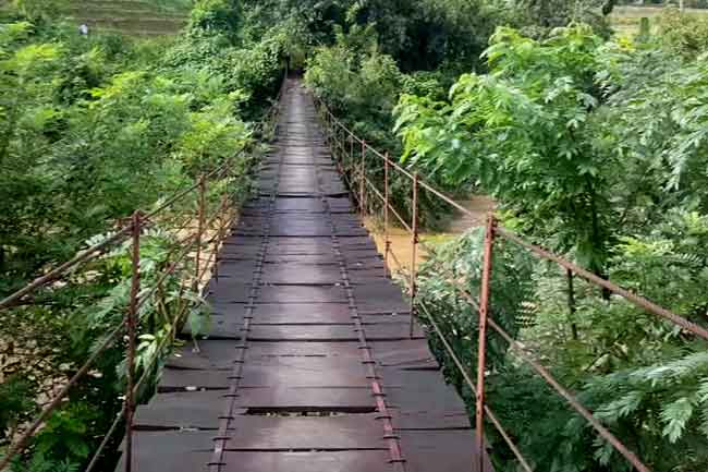 අබලන් වූ පටු අනාරක්ෂිත පාලම් ගැන රජයේ අවධානය!