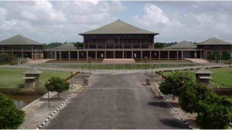 අලුත් නියෝජ්‍ය ඇමතිලත් පාර්ලිමේන්තු ඉන්ධන දීමනාව එපා කියයි!