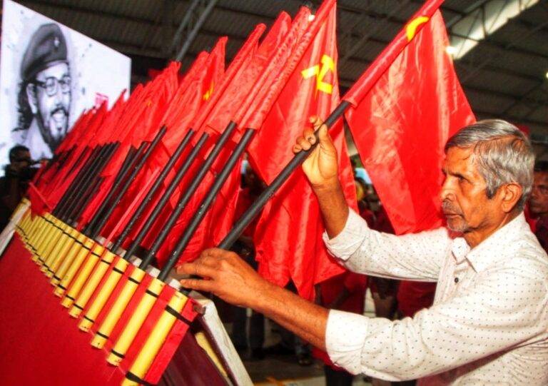 සමාජවාදය ජීවමාන අපේක්ෂාවක් – පෙරටුගාමීන් ඉල්මහ විරුවන් සමරයි!(PHOTOS)