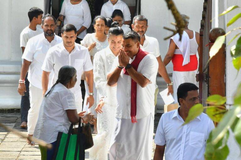 අපි මේ සියල්ල කරන්නෙ ජනතාව වෙනුවෙන්  – නාමල්