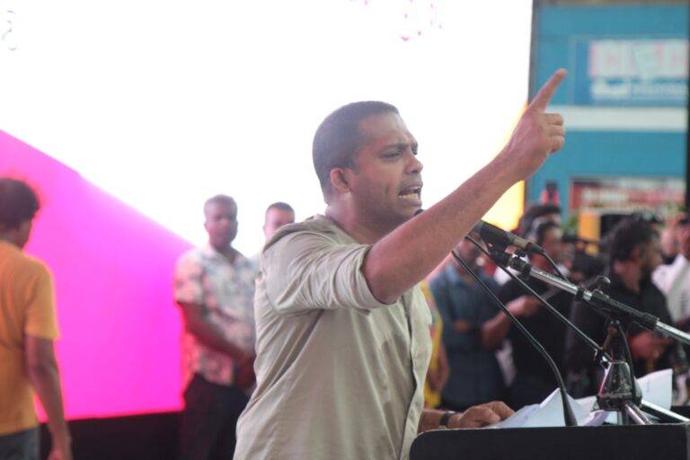 හිරගෙවල් දහයක දැම්මත් සටන අරඹනවා – නුගේගොඩදී හරීන් කියයි