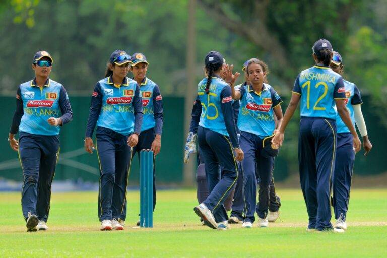 විමෝක්ෂා සහ අසෙනි මැලේසියාවට බරපතල පරාජයක් ගෙන එන්න මුල් වෙයි.