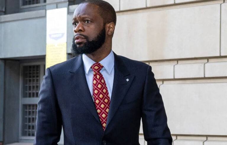 ඔබාමාගේ මැතිවරණ ව්‍යාපාරයට කරන ලද නීති විරෝධී පරිත්‍යාග හේතුවෙන් ෆියුගීස් රැප් ගායක ප්‍රාස්ට වසර 14 ක සිර දඬුවමක් නියම කෙරේ,