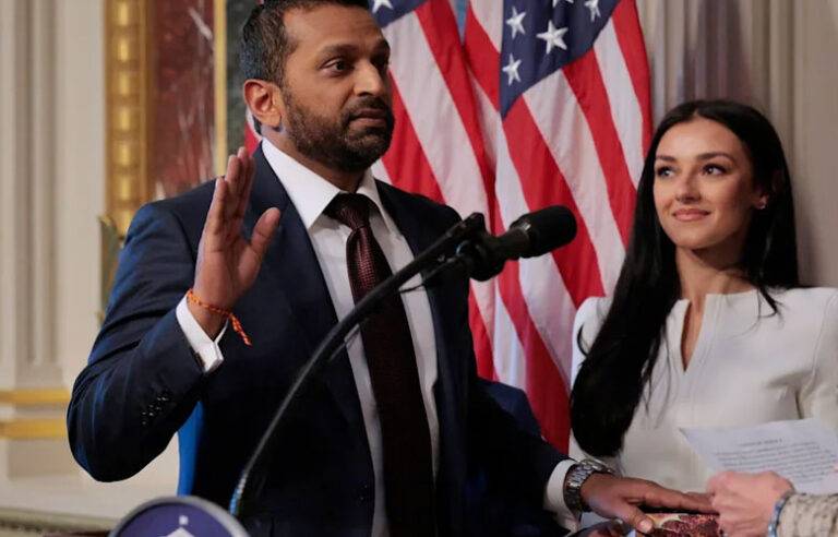 FBI අධ්‍යක්ෂ කාෂ් පටෙල් රජයේ ජෙට් යානායකින් සිය පෙම්වතිය බැලීමට ගියබව කියූ ඉහල නිලධාරියකු සේවයෙන් ඉවතට