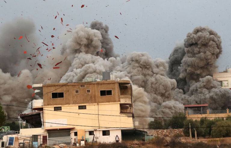 ඊශ්‍රායලය දකුණු ලෙබනනයේ නගර කිහිපයකට ගුවන් ප්‍රහාර එල්ල කරයි