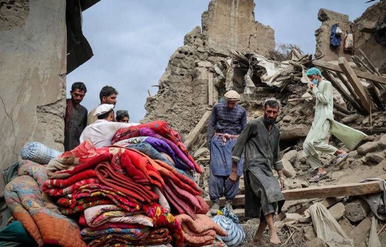 ඇෆ්ගනිස්ථානයේ හින්දු කුෂ් කලාපයේ රික්ටර් මාපකයේ 6.3 ක ප්‍රබල භූමිකම්පාවක්