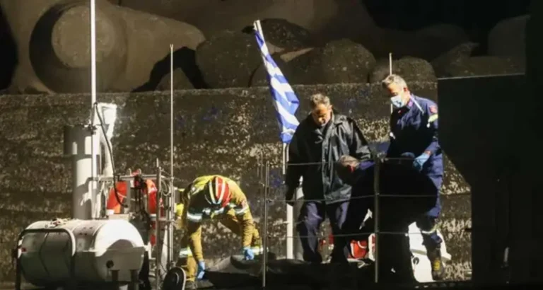 Crete දූපතට දකුණින් බෝට්ටුවක් පෙරළීමෙන් 17 දෙනෙකුට ජීවිත අහිමි වෙයි!