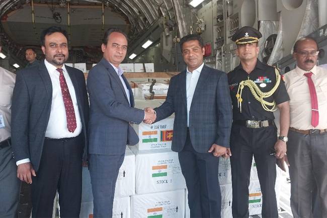 සෞඛ්‍ය සේවාවට අත්‍යාවශ්‍ය ඖෂධ වර්ග 17 ක් සහ වියළි ආහාර ද්‍රව්‍ය තොගයක් සමඟ තවත් ඉන්දීය ගුවන් යානයක් මෙරටට!