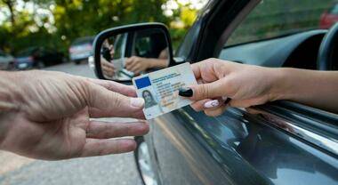 7973307_04103354_7920998_07184900_ritiro_della_patente