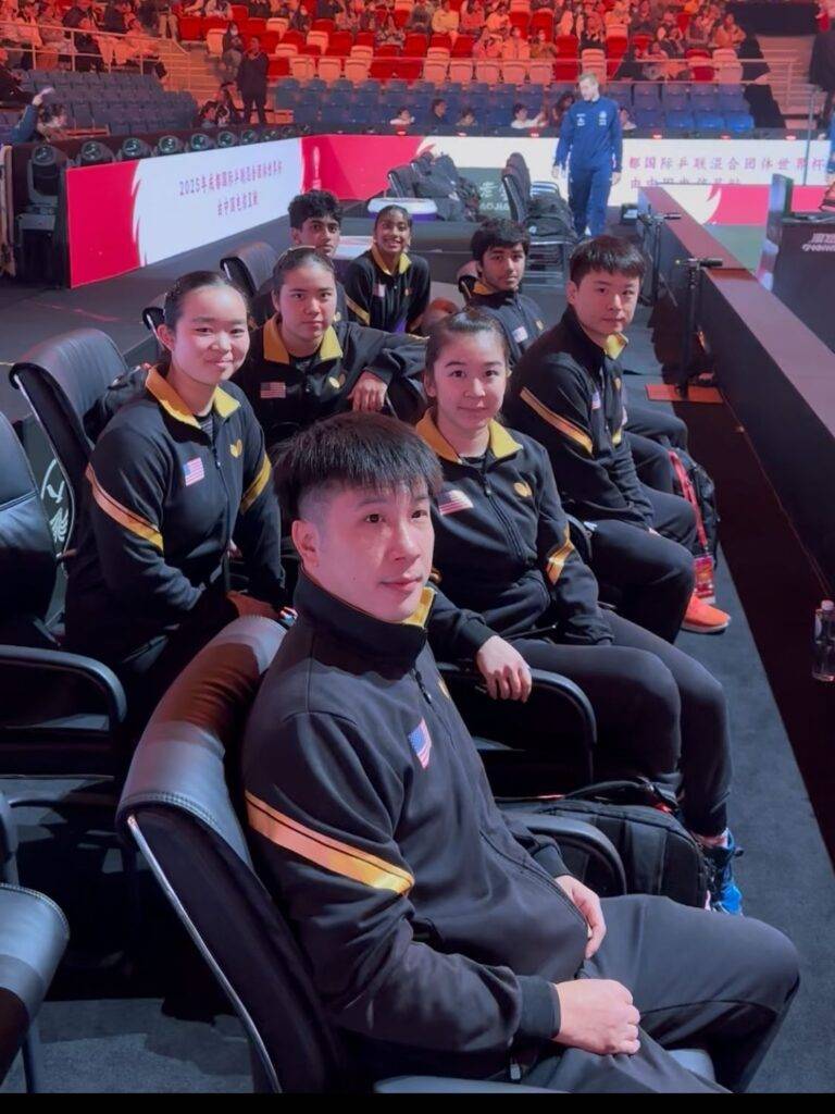 මේස පන්දු ලෝක සූරතාවලියට සිංහයා නැතත් සිංහ කෙල්ලෙක්