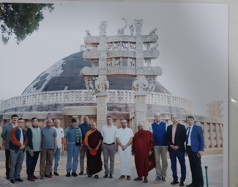 මෙරට ශ්‍රේෂ්ඨාධිකරණ සහ මහධිකරණ විනිසුරුවරු දඹදිව සාංචි වැඳ පුදා ගනිති.