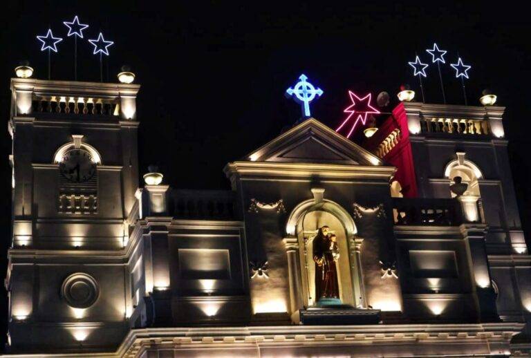 කොළඹට නත්තල්! (PHOTOS)