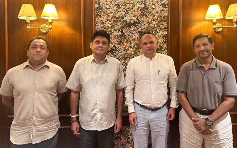 සජිත් සහ එජාප කිහිප දෙනෙක් අතර විශේෂ සාකච්ජාවක්!