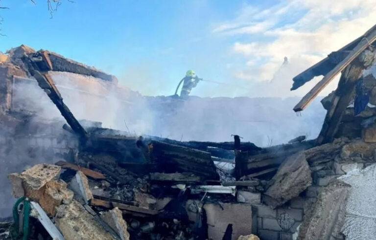 රුසියාව යුක්රේනයේ බලශක්ති පද්ධතියකට පහර දේ; නිවාස මිලියන ගණනකට විදුලිය අහිමි වේ