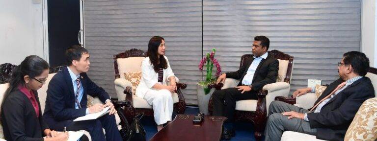 සුව ඇමති හමු වූ ශ්‍රී ලංකාවේ වියට්නාම තානාපතිනි Trinh Thi Tam!